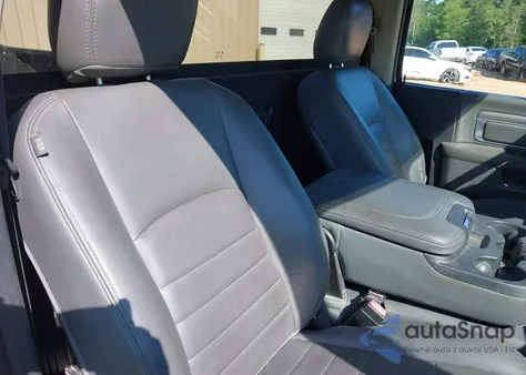 2019 Ram 1500 Classic Tradesman z USA, uszkodzony, nr VIN 3C6JR6DG1KG725181